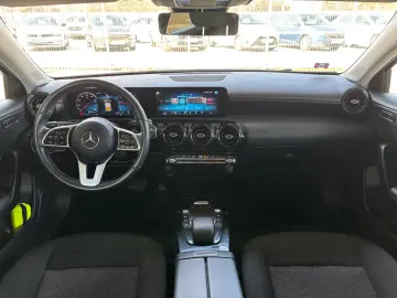Mercedes-Benz A-180