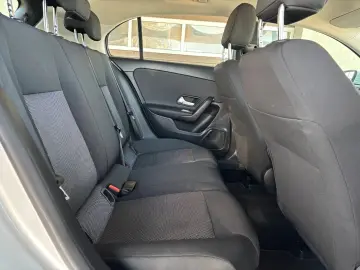 Mercedes-Benz A-180