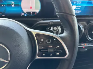 Mercedes-Benz A-180