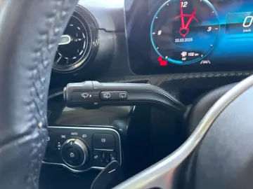 Mercedes-Benz A-180