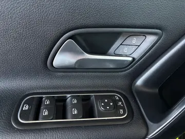 Mercedes-Benz A-180