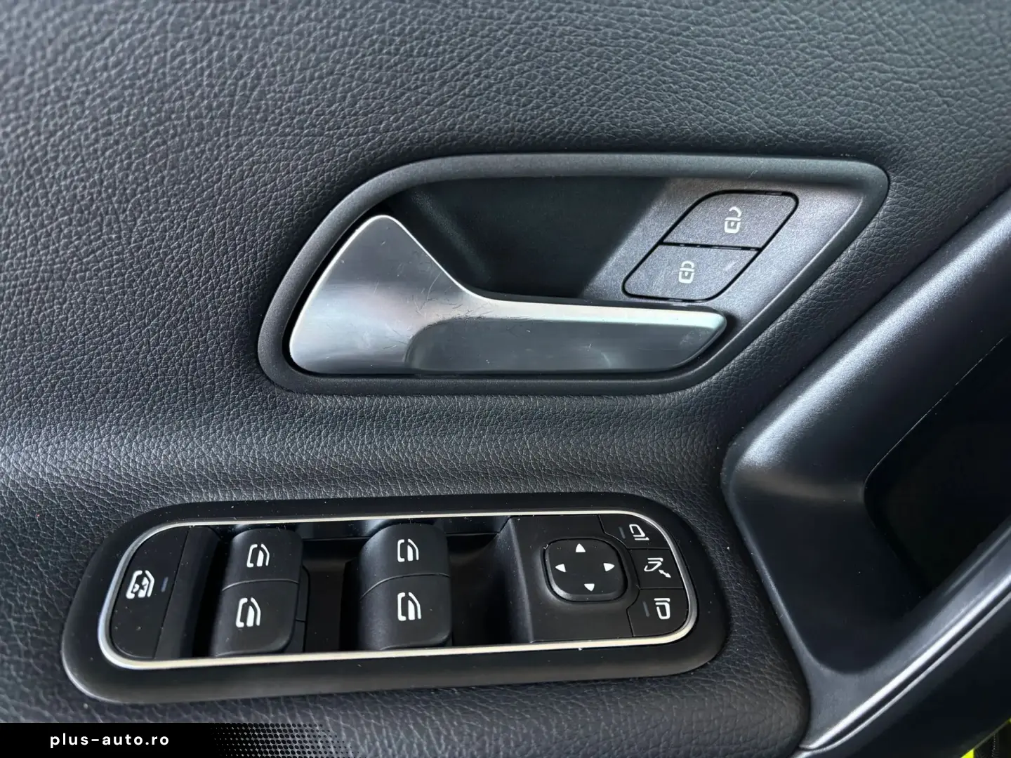 Mercedes-Benz A-180