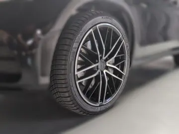 MERCEDES-BENZ GLC 43 AMG 4MATIC Coupé 360  LED Navi CarPlay