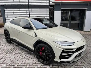 LAMBORGHINI Urus HUD NIGHT VISION B&O 23  REAR SEAT-ENTER.