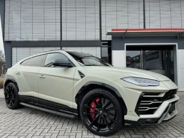 LAMBORGHINI Urus HUD NIGHT VISION B&O 23  REAR SEAT-ENTER.