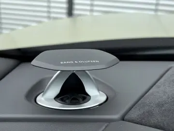 LAMBORGHINI Urus HUD NIGHT VISION B&O 23  REAR SEAT-ENTER.