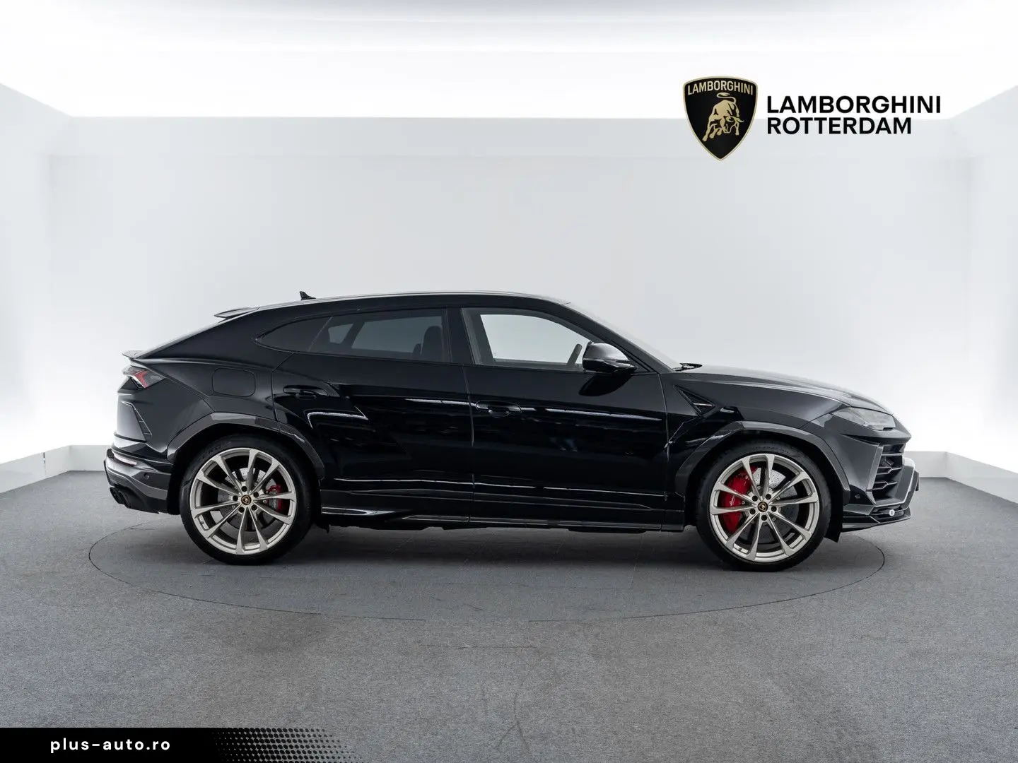 LAMBORGHINI Urus 4.0 V8   BTW auto   Rear seat entertainent