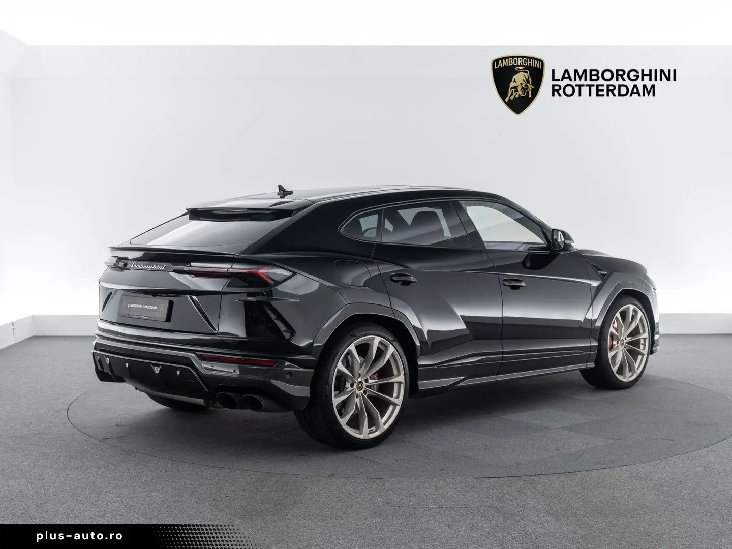 LAMBORGHINI Urus 4.0 V8   BTW auto   Rear seat entertainent