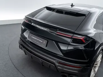 LAMBORGHINI Urus 4.0 V8   BTW auto   Rear seat entertainent