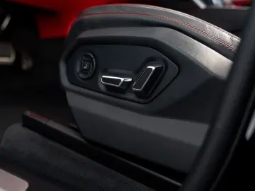 LAMBORGHINI Urus 4.0 V8   BTW auto   Rear seat entertainent