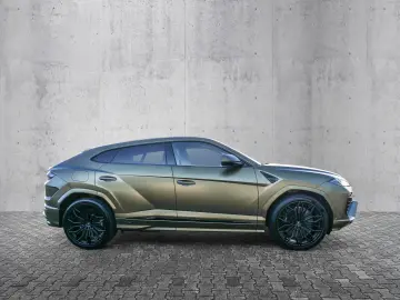 LAMBORGHINI Urus SE Verde Gea  Interior Carbon Pack