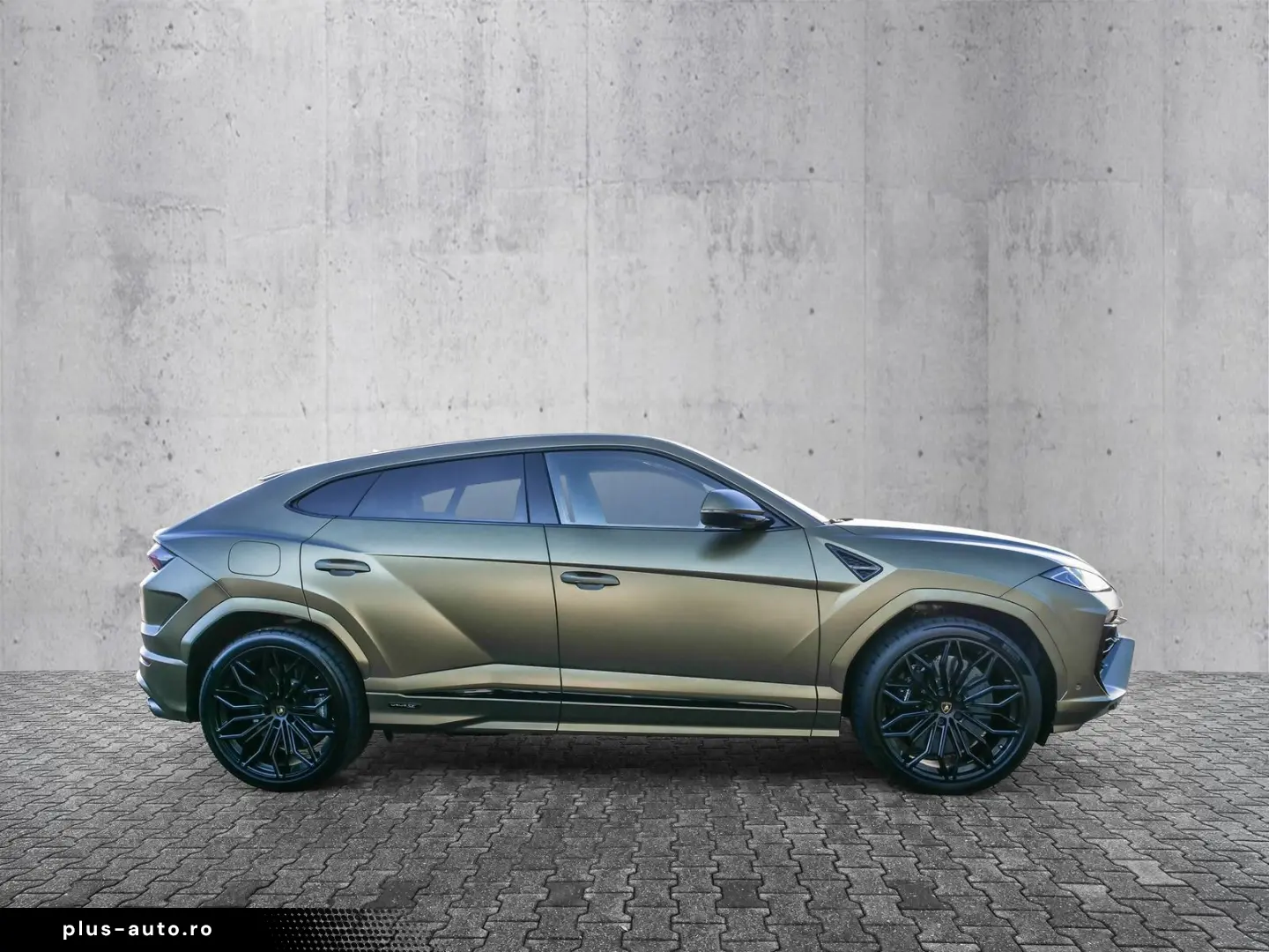 LAMBORGHINI Urus SE Verde Gea  Interior Carbon Pack