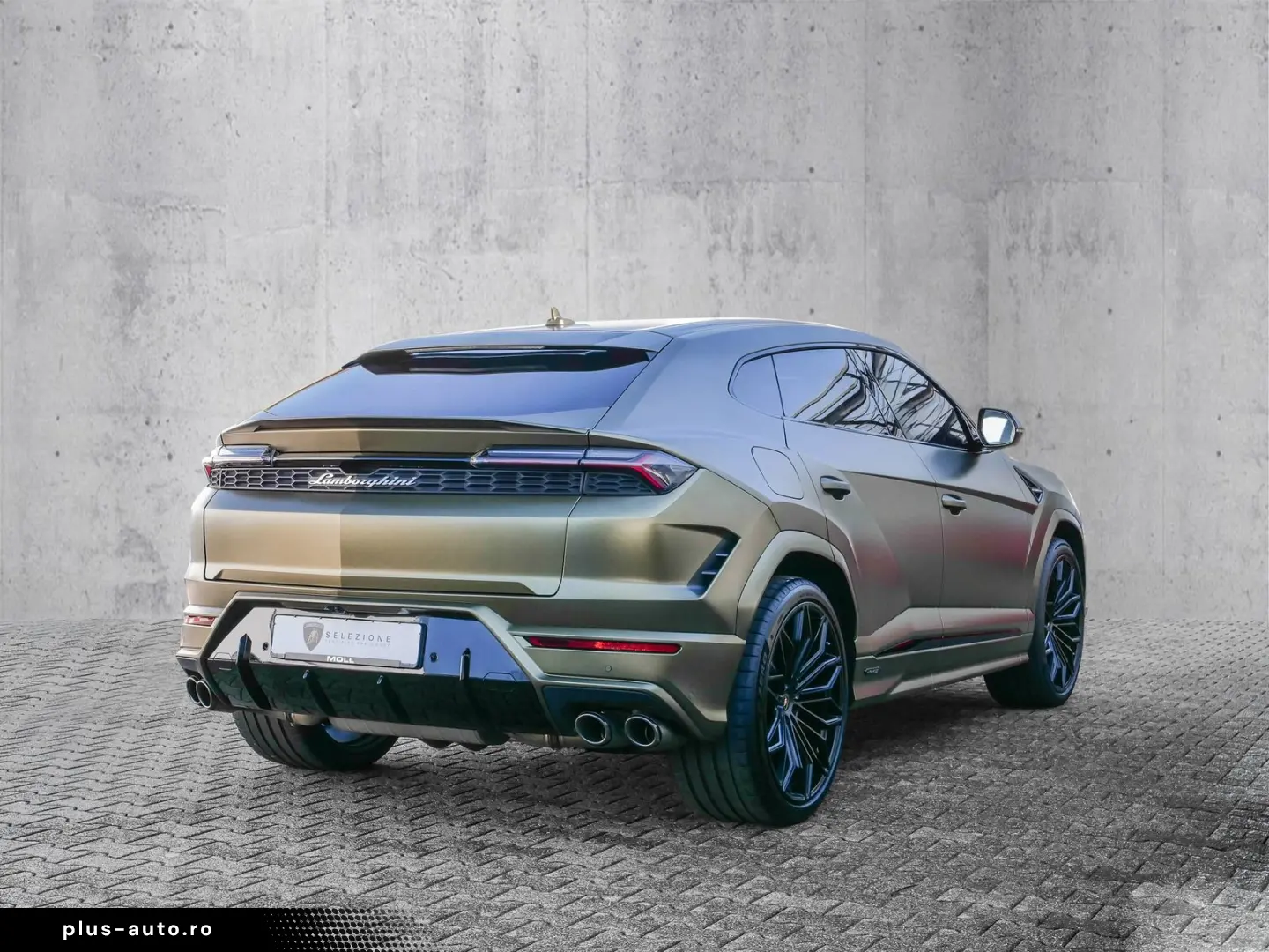LAMBORGHINI Urus SE Verde Gea  Interior Carbon Pack