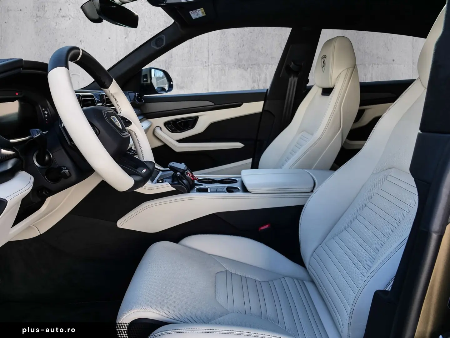 LAMBORGHINI Urus SE Verde Gea  Interior Carbon Pack