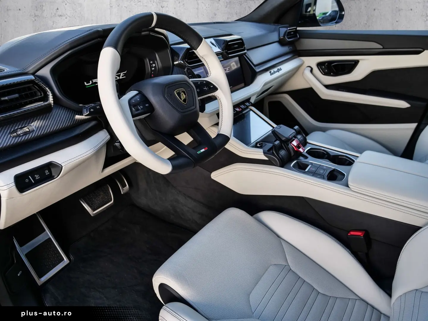 LAMBORGHINI Urus SE Verde Gea  Interior Carbon Pack