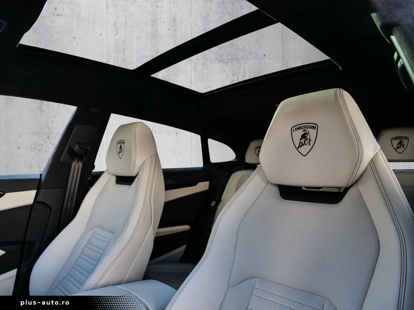 LAMBORGHINI Urus SE Verde Gea  Interior Carbon Pack