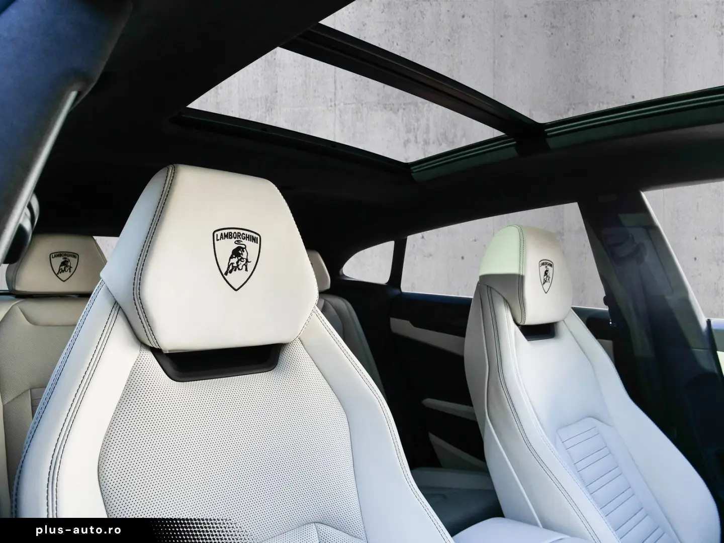LAMBORGHINI Urus SE Verde Gea  Interior Carbon Pack