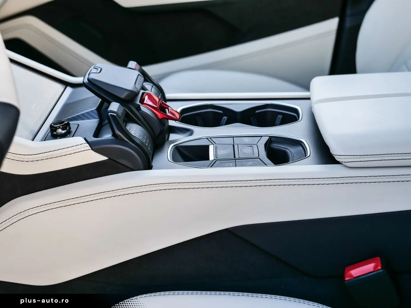LAMBORGHINI Urus SE Verde Gea  Interior Carbon Pack