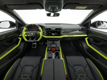 LAMBORGHINI Urus SE