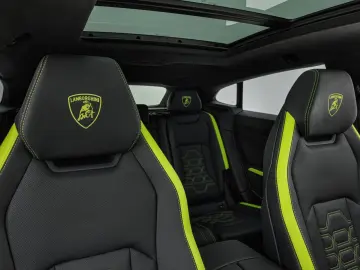 LAMBORGHINI Urus SE