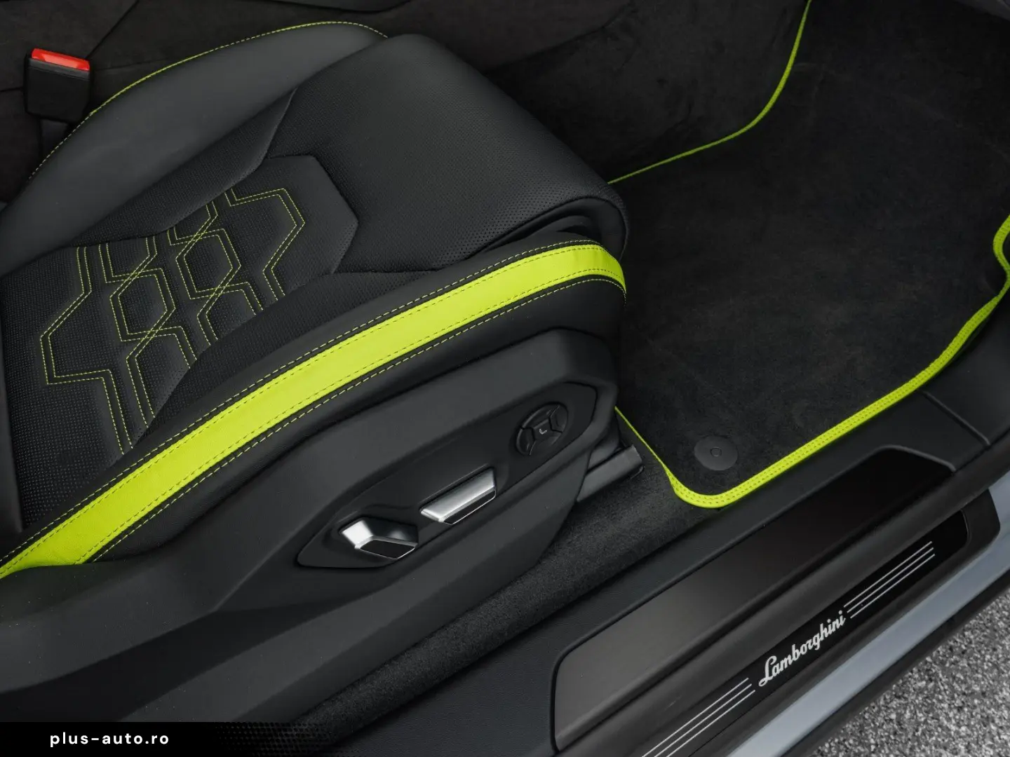 LAMBORGHINI Urus SE