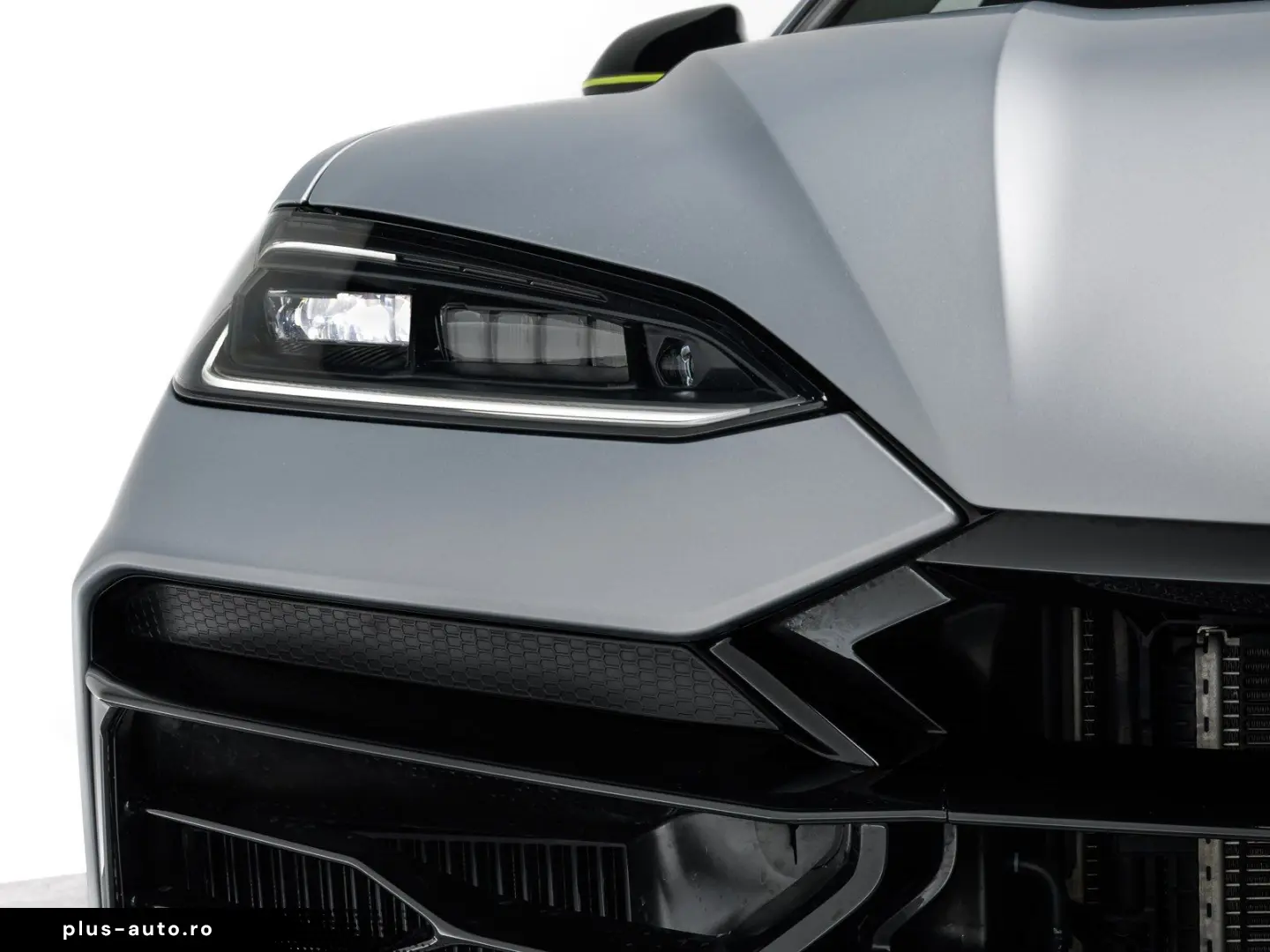 LAMBORGHINI Urus SE