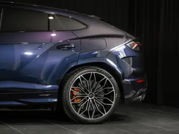 LAMBORGHINI Urus 4.0 V8 PHEV SE