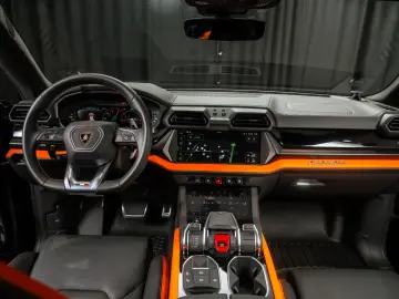 LAMBORGHINI Urus 4.0 V8 PHEV SE
