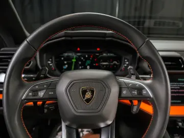 LAMBORGHINI Urus 4.0 V8 PHEV SE