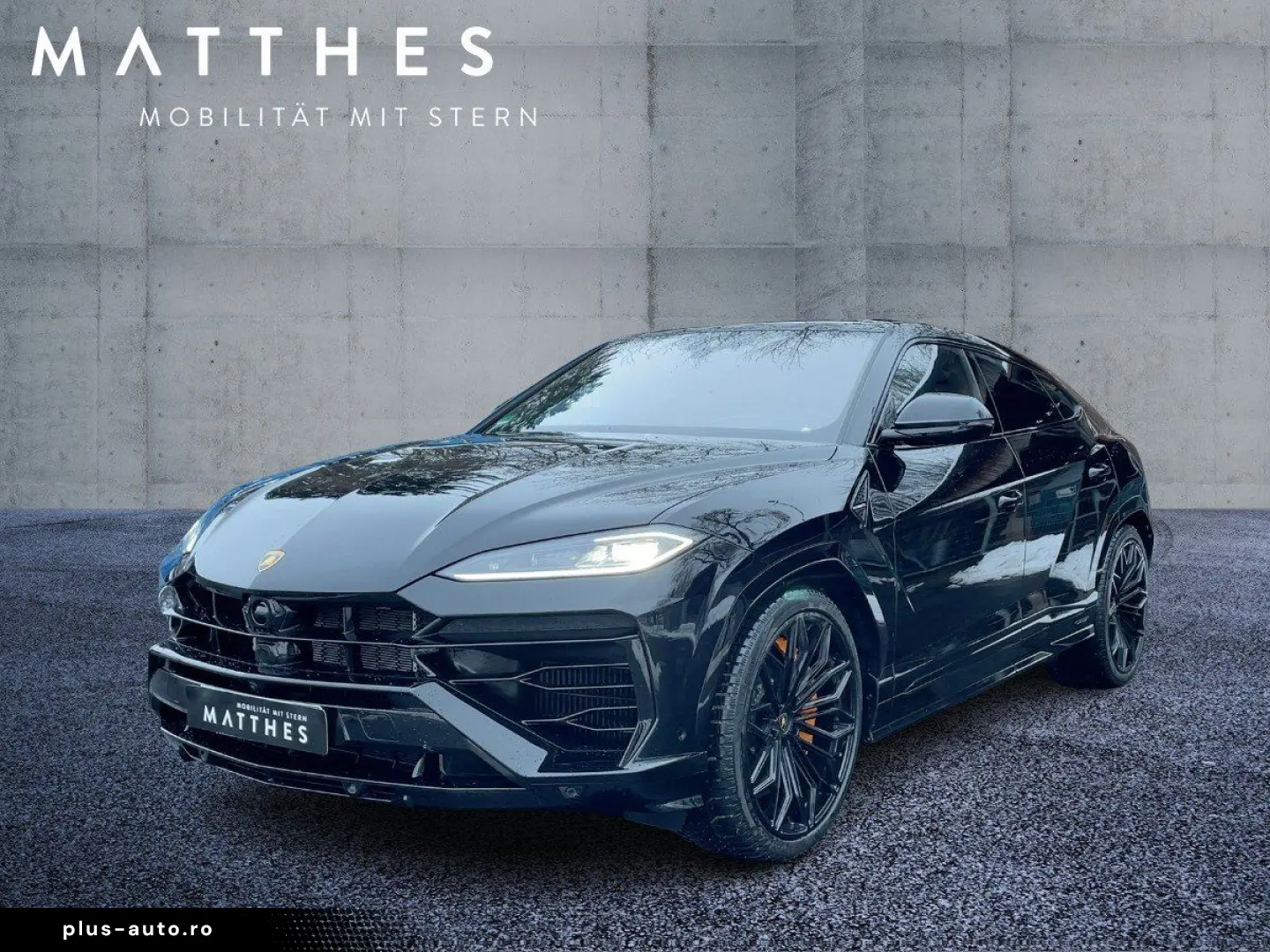LAMBORGHINI URUS SE Dark-Package Pano B&O-Sound