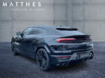 LAMBORGHINI URUS SE Dark-Package Pano B&O-Sound