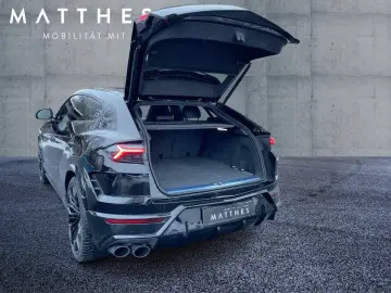 LAMBORGHINI URUS SE Dark-Package Pano B&O-Sound