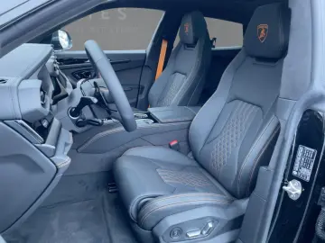 LAMBORGHINI URUS SE Dark-Package Pano B&O-Sound