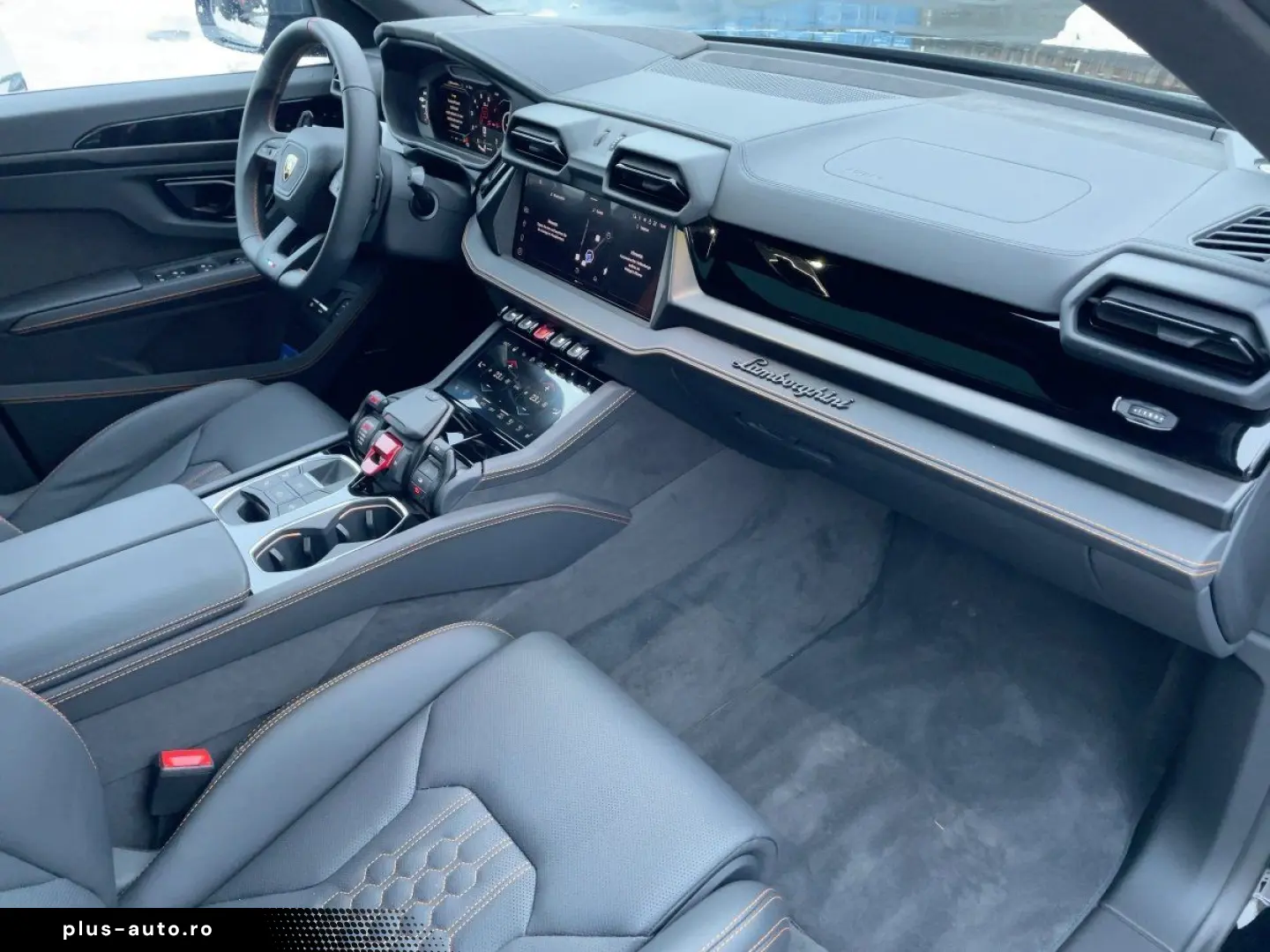 LAMBORGHINI URUS SE Dark-Package Pano B&O-Sound
