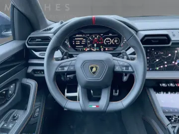 LAMBORGHINI URUS SE Dark-Package Pano B&O-Sound