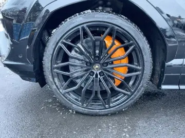 LAMBORGHINI URUS SE Dark-Package Pano B&O-Sound
