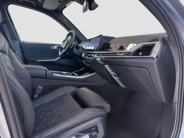 BMW X5 xDrive50e M Sport AdLED DrAssProf H&K Pano