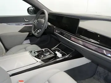 BMW 740d xDrive  Sitzbelüft. im Fond  Lounge Seating
