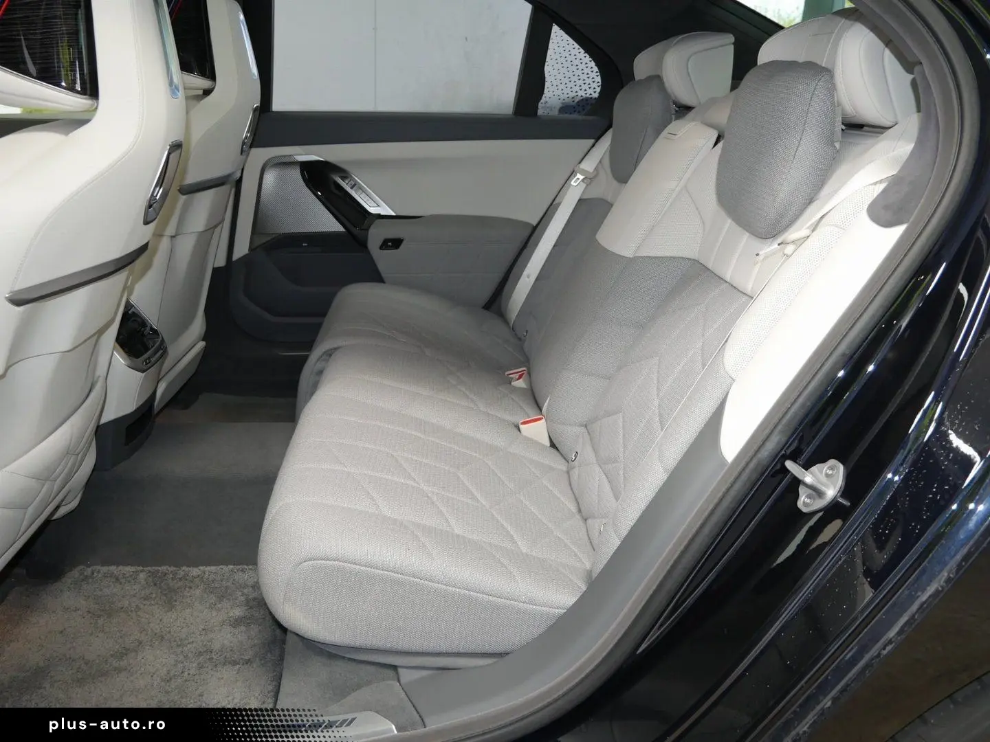 BMW 740d xDrive  Sitzbelüft. im Fond  Lounge Seating