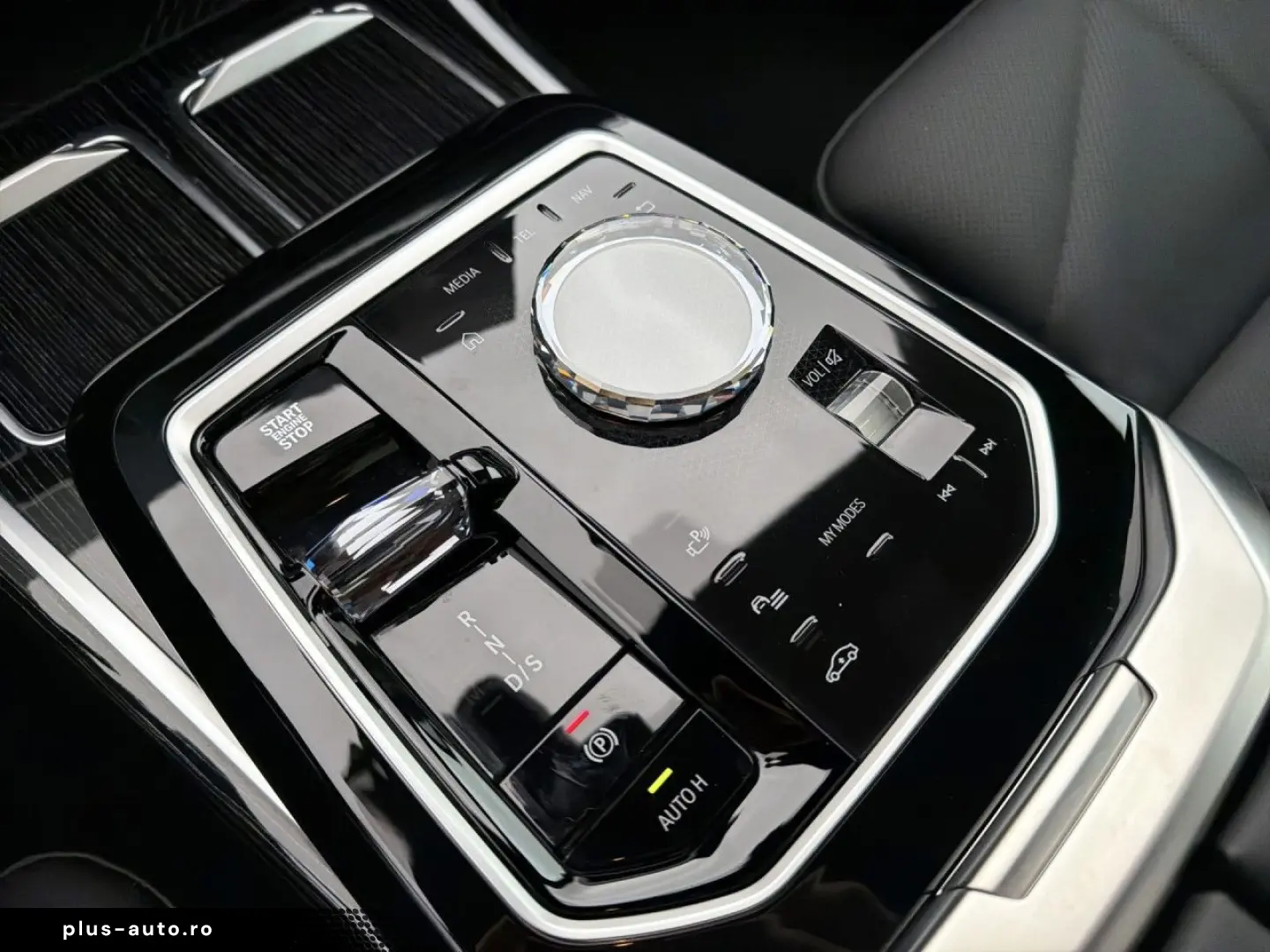 BMW 740d xDr M SPORT SkyLounge StHzg 360  DAPro HUD