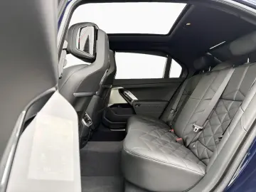 BMW 740d xDr M SPORT SkyLounge StHzg 360  DAPro HUD