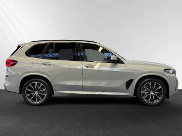 BMW X5 xDrive50e M Sport AHK PanoSkyLounge Stop&Go