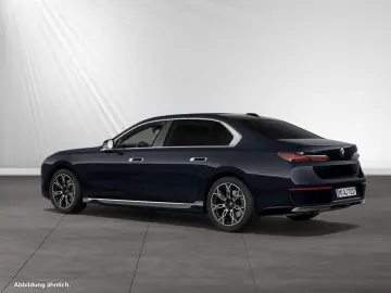 BMW 740d xDrive Standhzg. DA&PAProf. Massage B&W