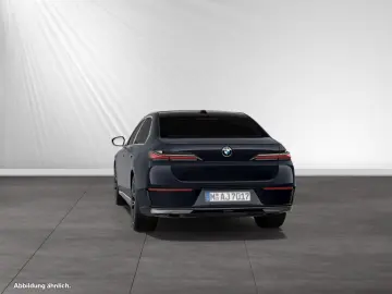 BMW 740d xDrive Standhzg. DA&PAProf. Massage B&W