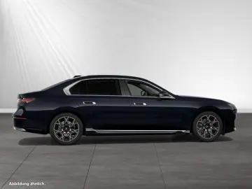 BMW 740d xDrive Standhzg. DA&PAProf. Massage B&W