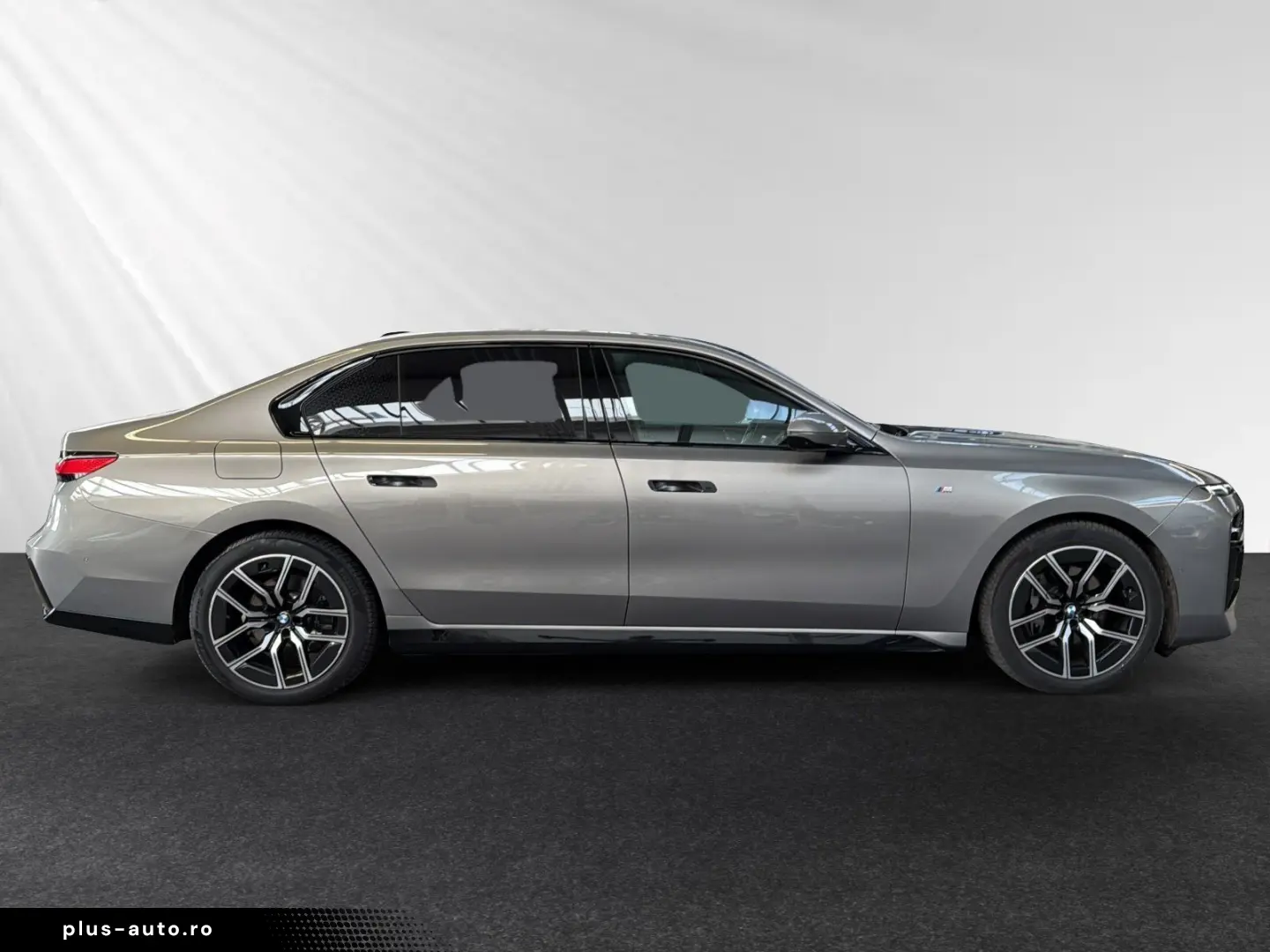 BMW 740d xDrive M Sport SkyLounge AHK Autobahnass.
