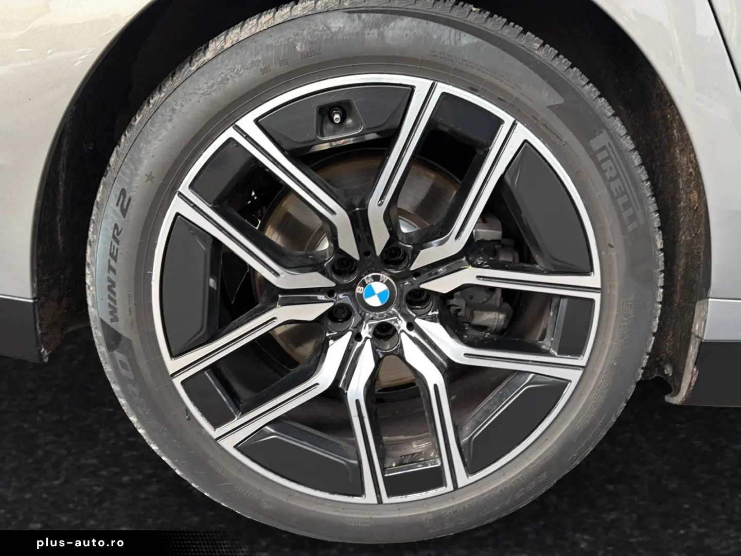 BMW 740d xDrive M Sport SkyLounge AHK Autobahnass.