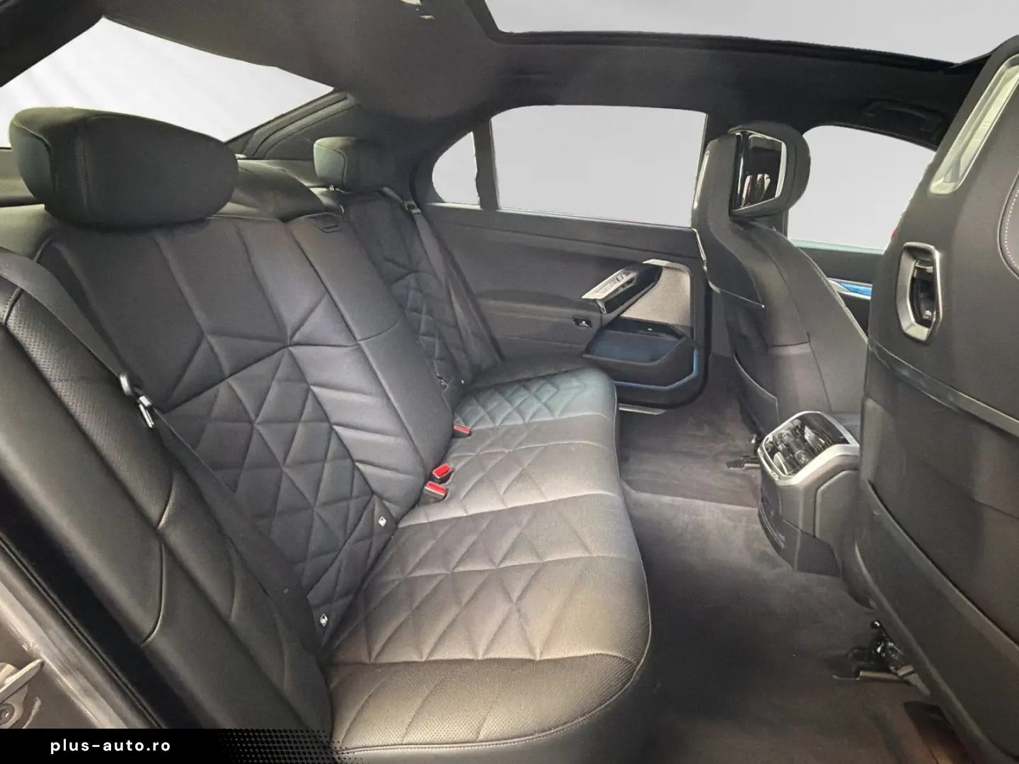 BMW 740d xDrive M Sport SkyLounge AHK Autobahnass.