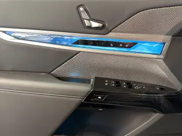 BMW 740d xDrive M Sport SkyLounge AHK Autobahnass.