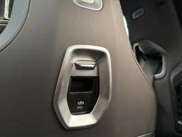 BMW 740d xDrive M Sport SkyLounge AHK Autobahnass.